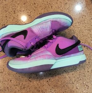 JA Morant Christmas Size 8